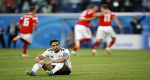 يلا مونديال.. هاجس النيران الصديقة يثير خوف اللاعبين (فيديو)